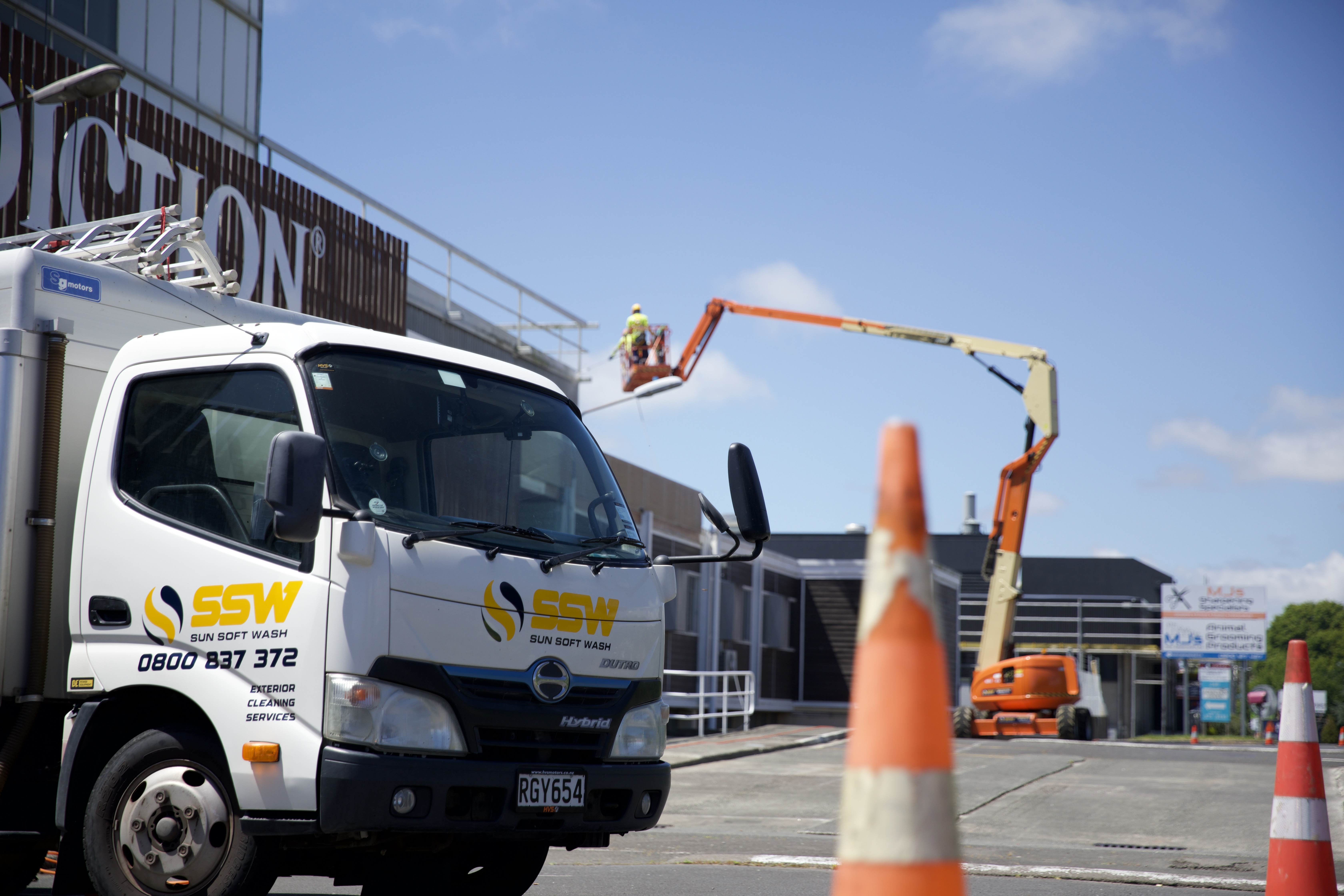 Sun Softwash exterior cleaning